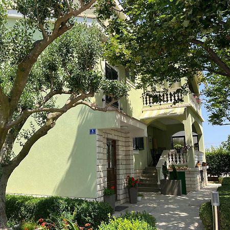 Apartman Adrijan Sukošan Exterior foto